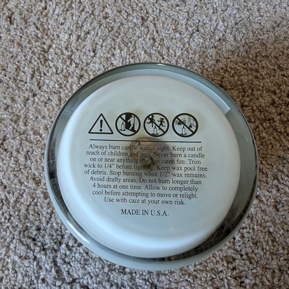 Boy Mom Candle- Calla Collections- 12 oz - Picture 4 of 4